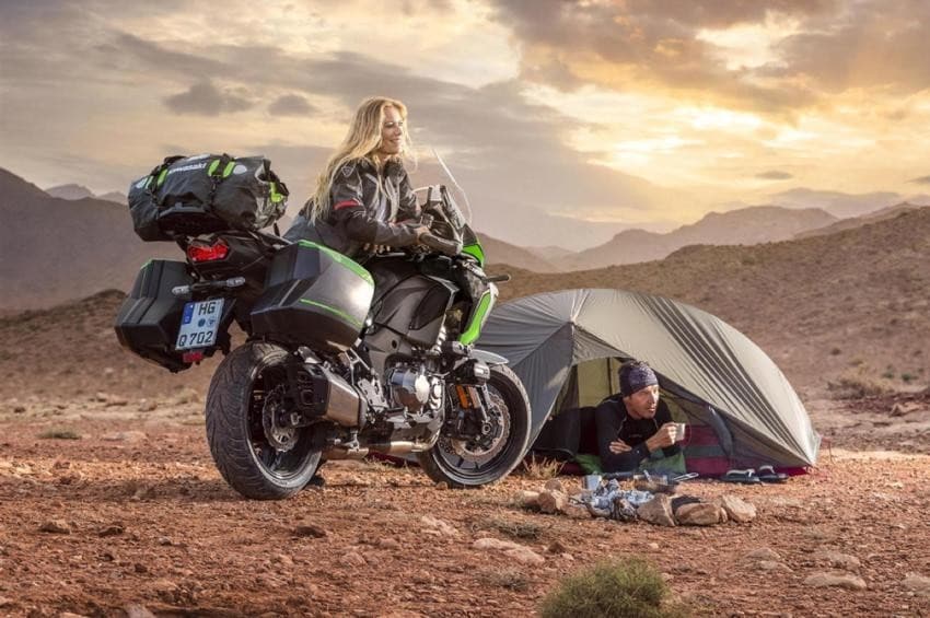 Campeggio in moto: equipaggiamento essenziale e consigli pratici 